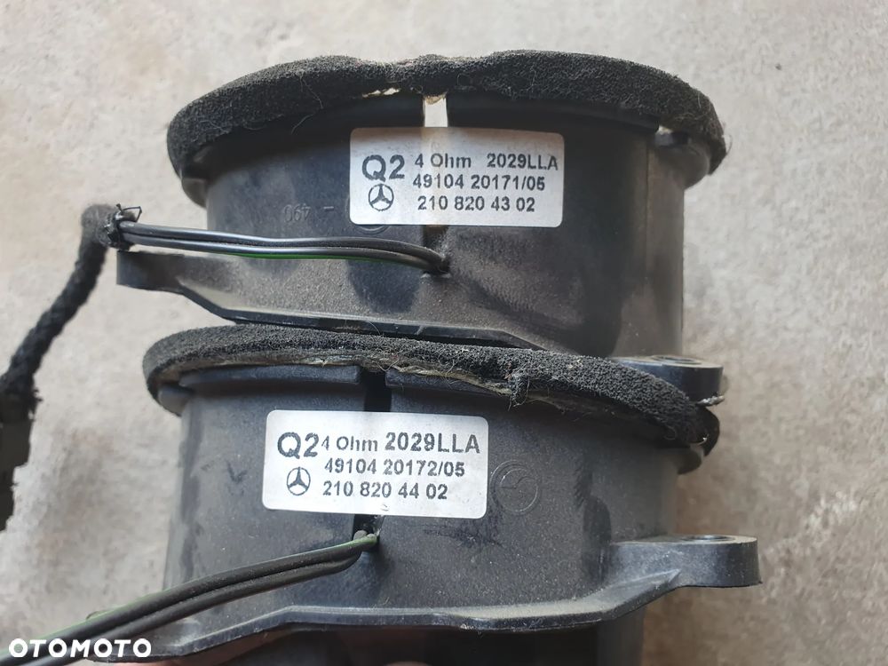 MERCEDES E W210 GŁOŚNIK GŁOŚNIKI DRZWI KOMPLET GŁOŚNIKÓW TYŁ 2SZT LEWY PRAWY 2108204302 2108204402 - 3
