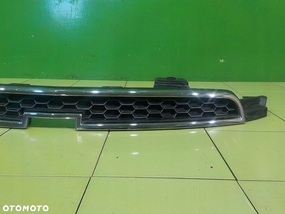 CHEVROLET ORLANDO 1.8 B 13r 5D atrapa grill - 4