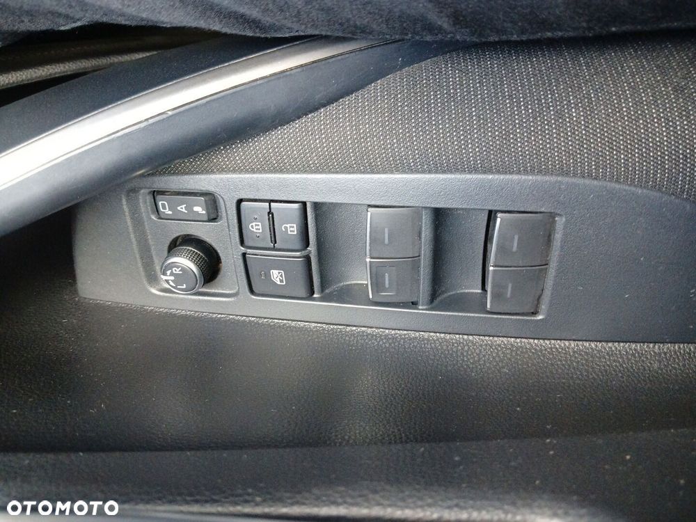 Toyota Corolla 1.8 Hybrid Style - 19