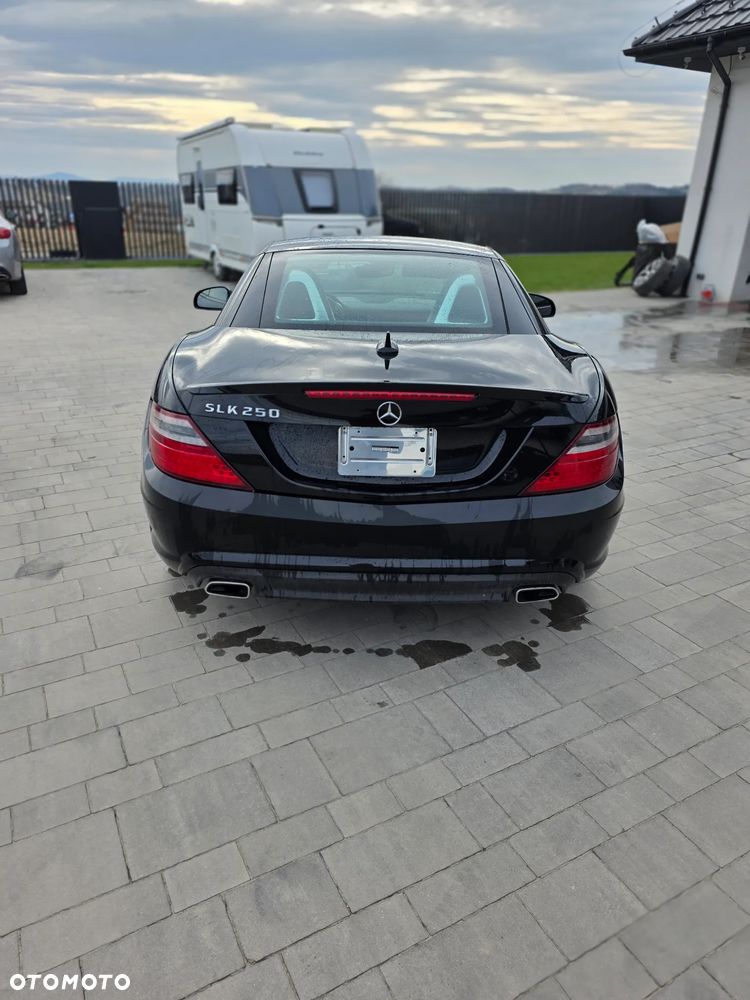 Mercedes-Benz SLK 250 CGI - 5