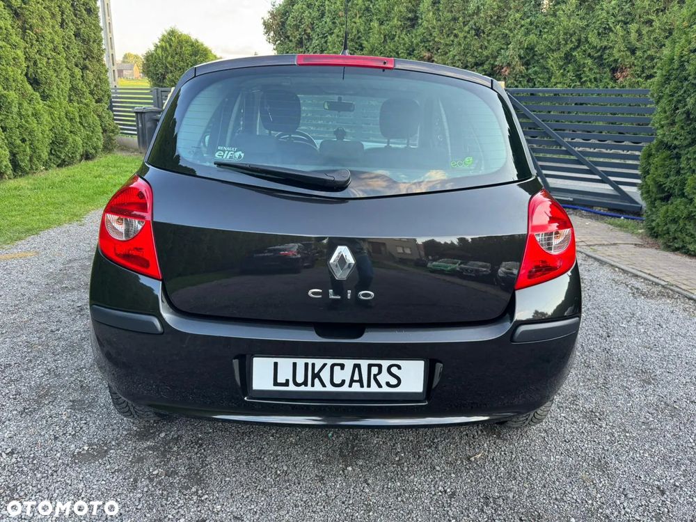 Renault Clio 1.2 16V 75 Collection - 9