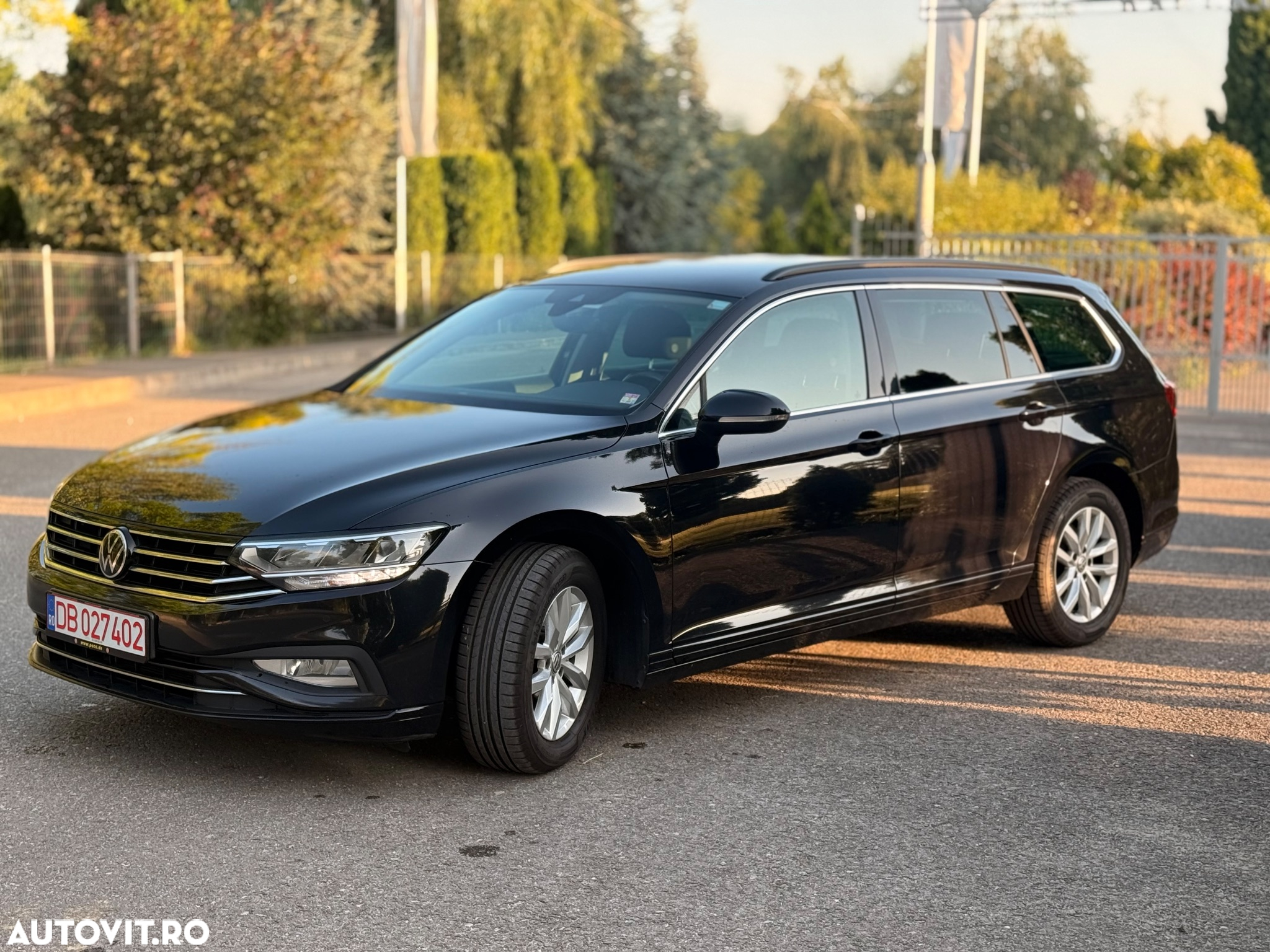 Volkswagen Passat 2.0 TDI DSG Trendline - 2