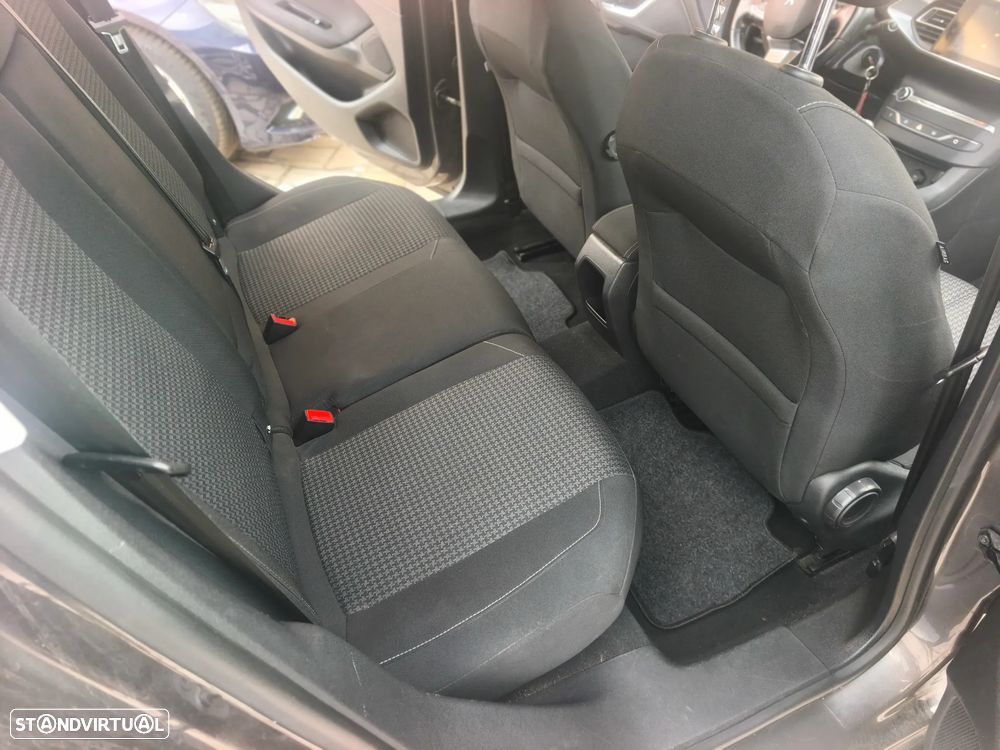 Peugeot 308 SW BlueHDi 130 Stop & Start Active - 15