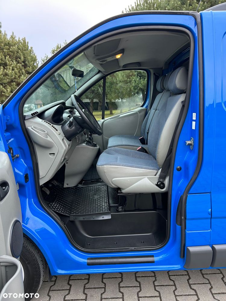 Renault Trafic - 16