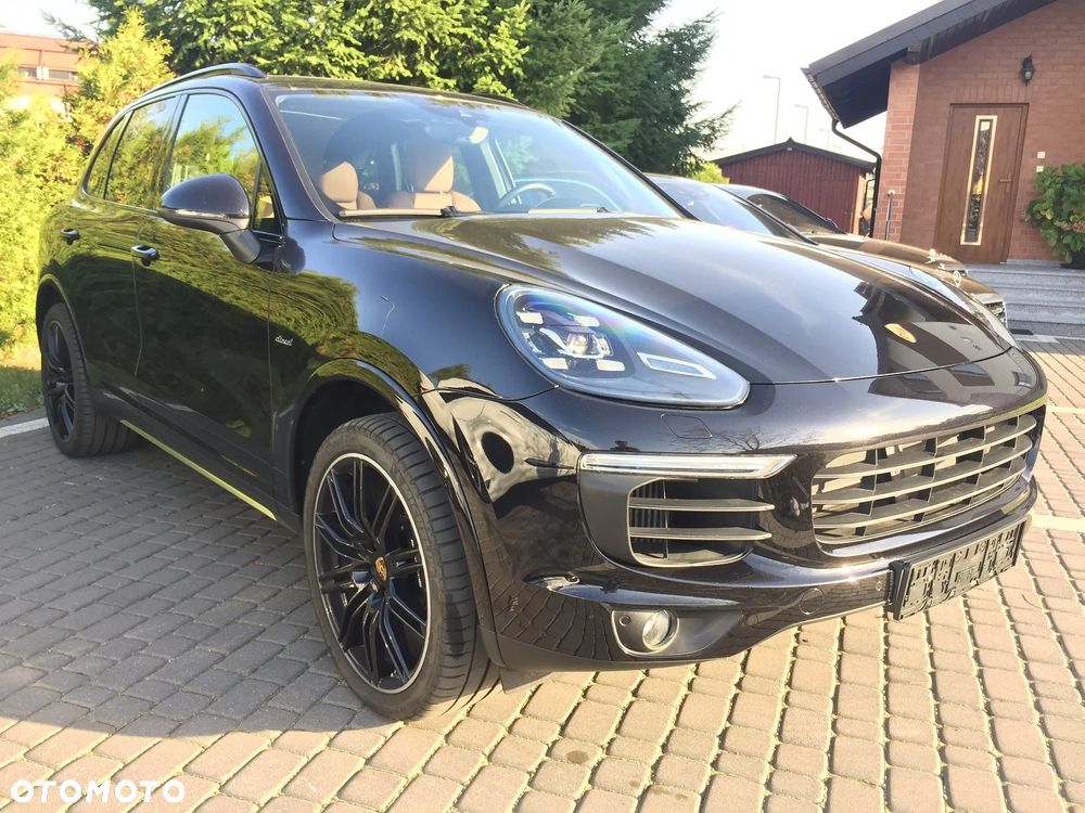Porsche Cayenne Diesel Platinum Edition - 3