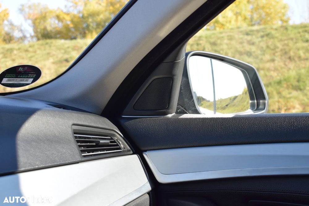 BMW Seria 5 525d Sport-Aut. - 24