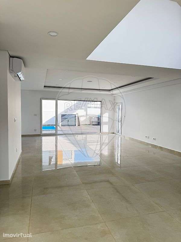 Moradia T4 para venda - Grande imagem: 2/39