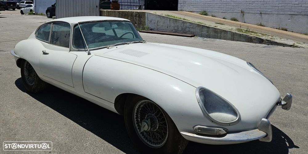 Jaguar E-Type - 1