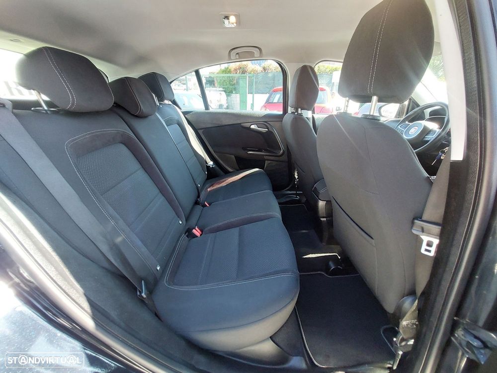 Fiat Tipo 1.3 M-Jet Lounge Tech J17 - 21