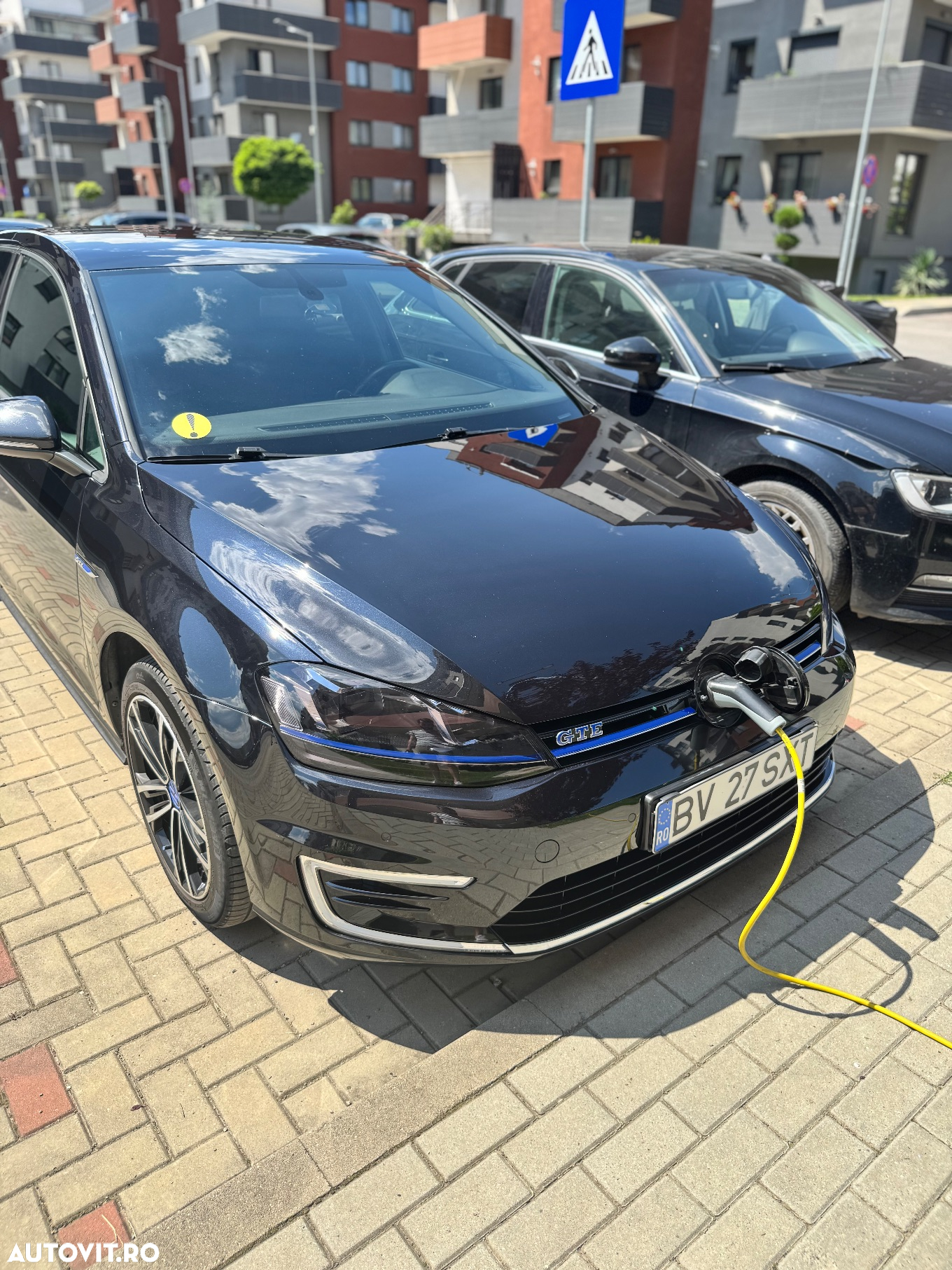 Volkswagen Golf - 6