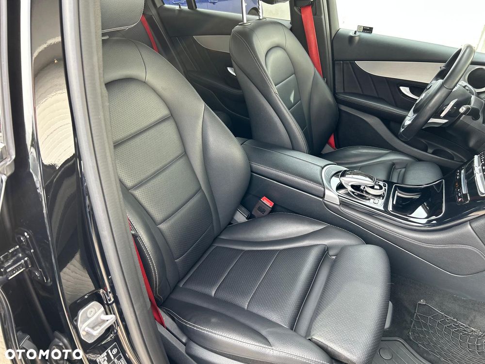 Mercedes-Benz GLC 220 d 4Matic 9G-TRONIC AMG Line - 19
