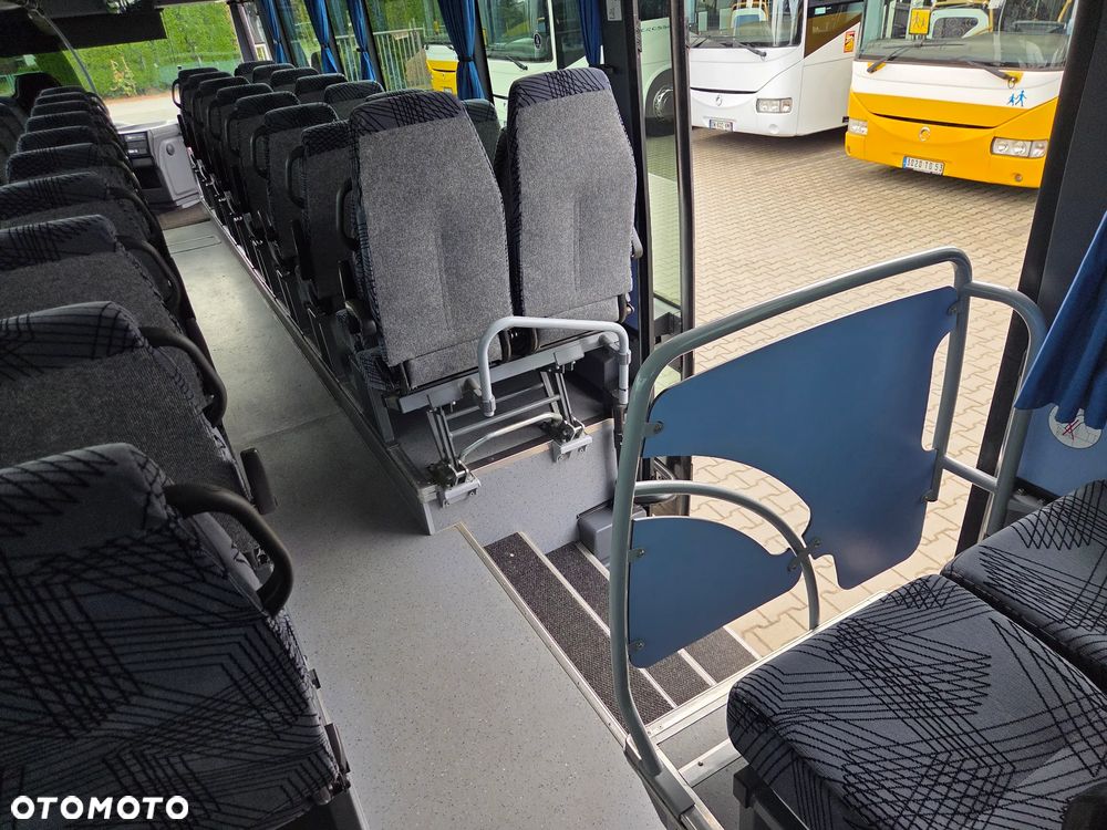 Iveco CROSSWAY/ SPROWADZONY/ 186 000 KM / MANUAL/ 64 MIEJSCA + STOJĄCE - 31