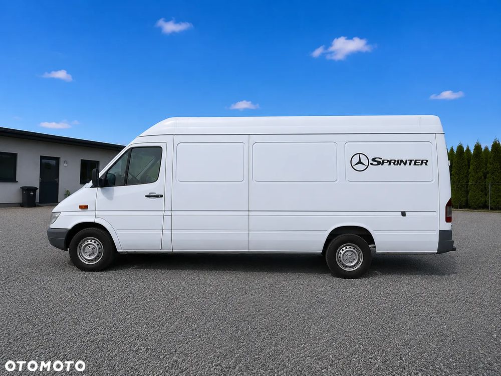 Mercedes-Benz Sprinter - 6
