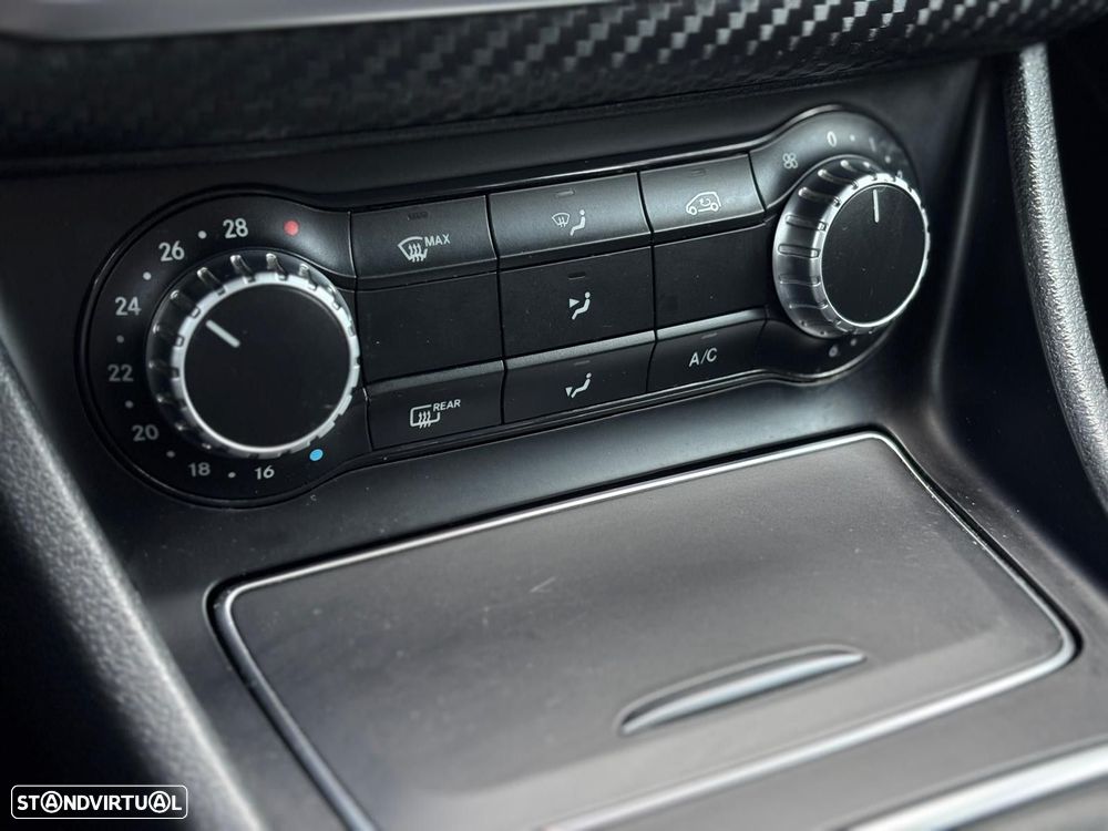 Mercedes-Benz A 160 d AMG Line - 15