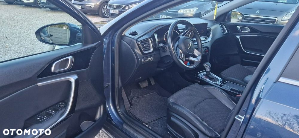 Kia XCeed - 15