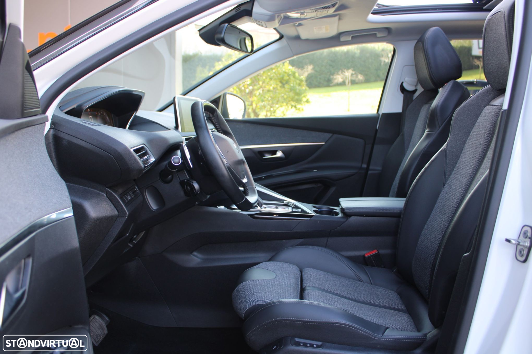 Peugeot 3008 1.2 PureTech Allure EAT8 - 5