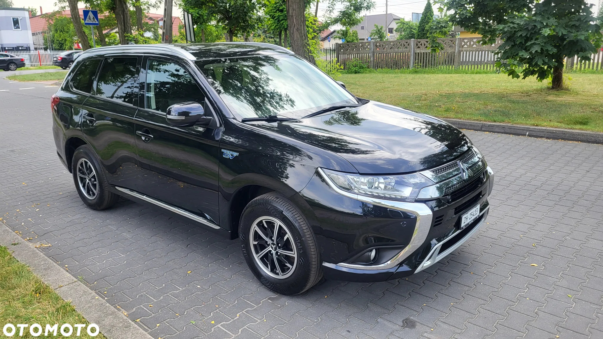 Mitsubishi Outlander 2.4 4WD Plug-In Hybrid Intro Edition - 9