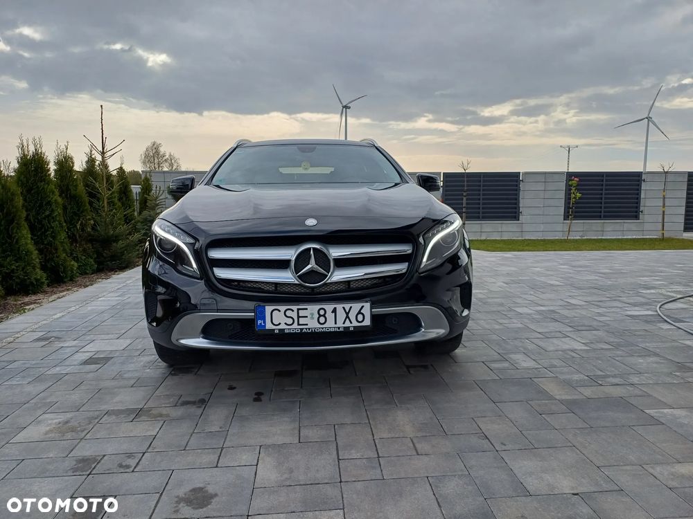 Mercedes-Benz GLA 200 - 8