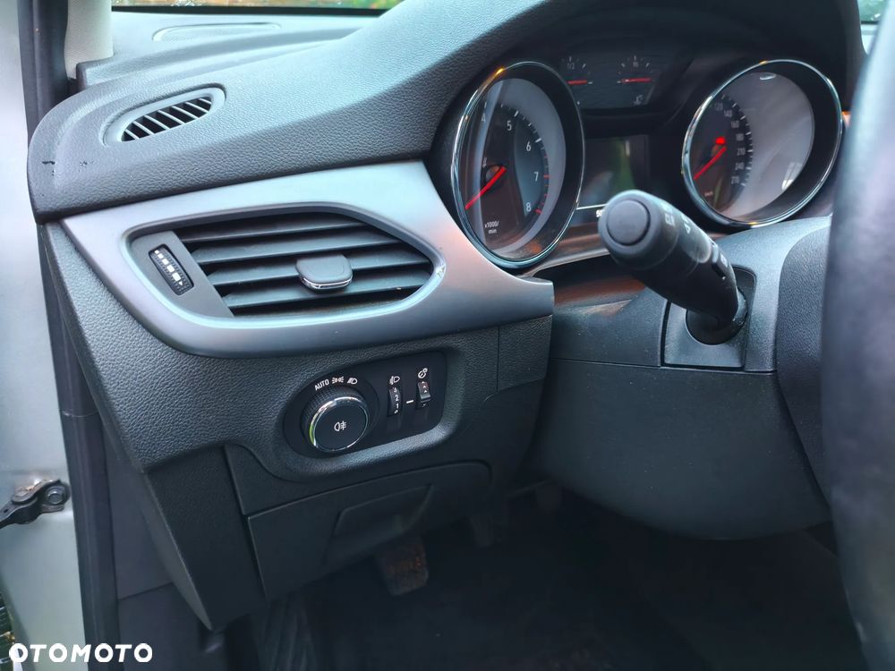 Opel Astra - 28