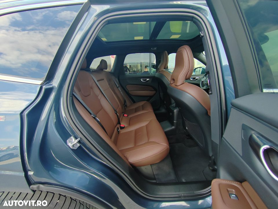 Volvo XC 60 T8 Twin Engine AWD Inscription - 19