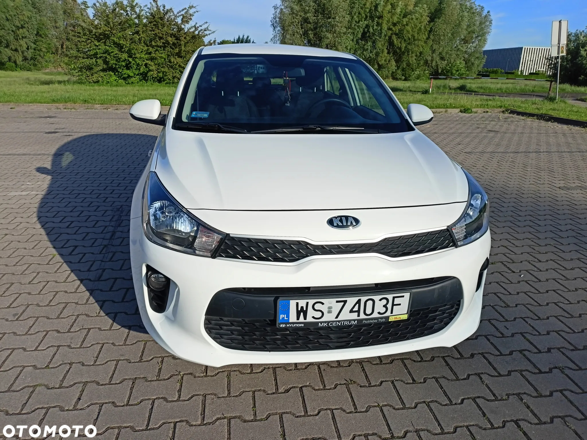 Kia Rio 1.2 L - 4