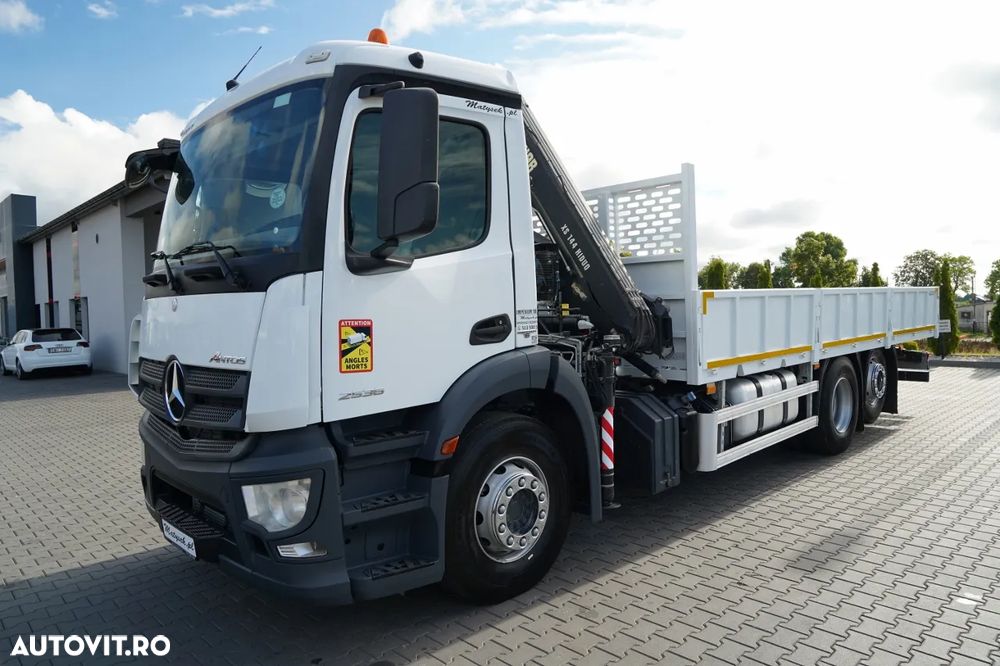 Mercedes-Benz ANTOS 2536 / 6x2 / PUNTE RIDICATĂ / PUNTE DIRECȚIE / HDS HIAB 144bs-2 Hiduo / ROTARE / TELECOMANDĂ - 11