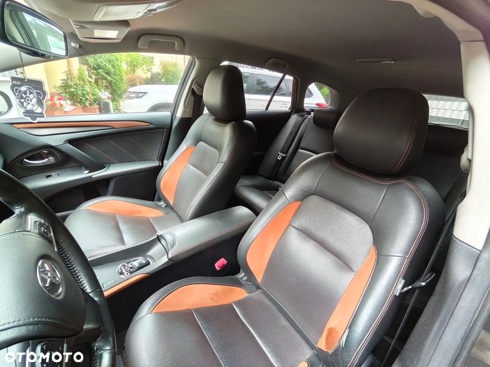 Toyota Avensis 1.8 Active MS - 15