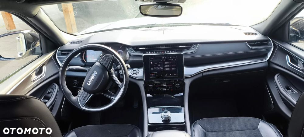 Jeep Grand Cherokee - 8