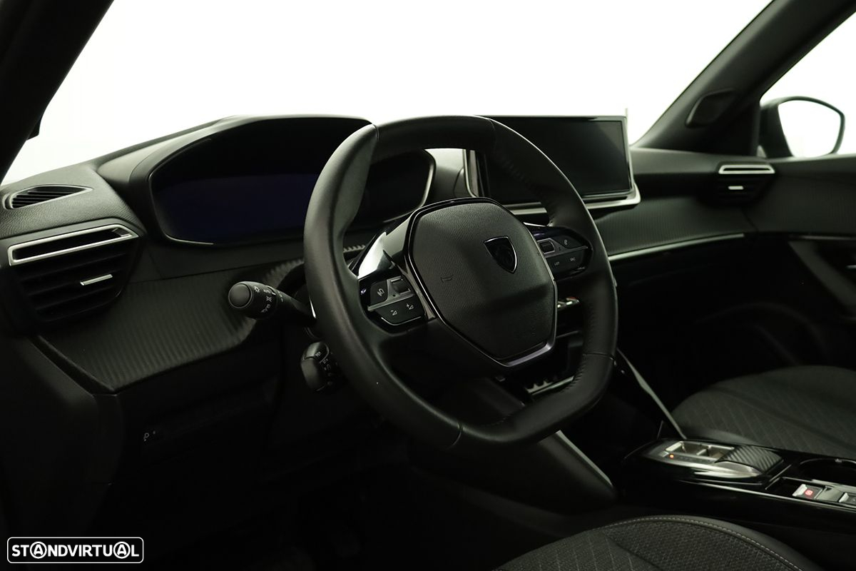 Peugeot 2008 1.2 PureTech Allure EAT8 - 7