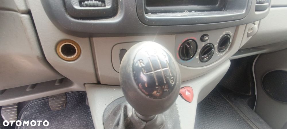 Opel Vivaro - 13