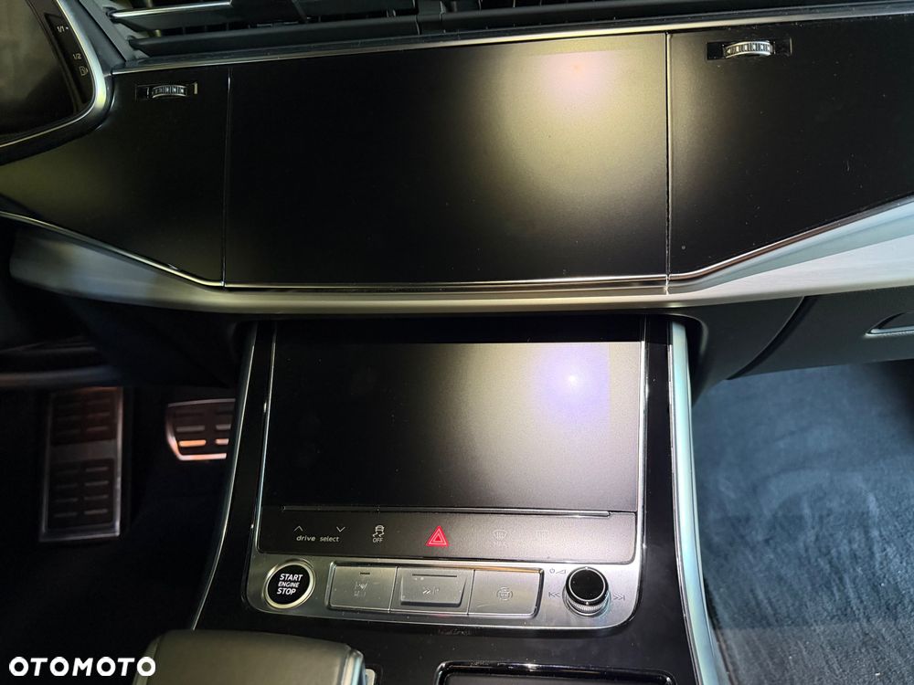 Audi Q8 60 TFSI e PHEV Quattro Tiptronic - 32