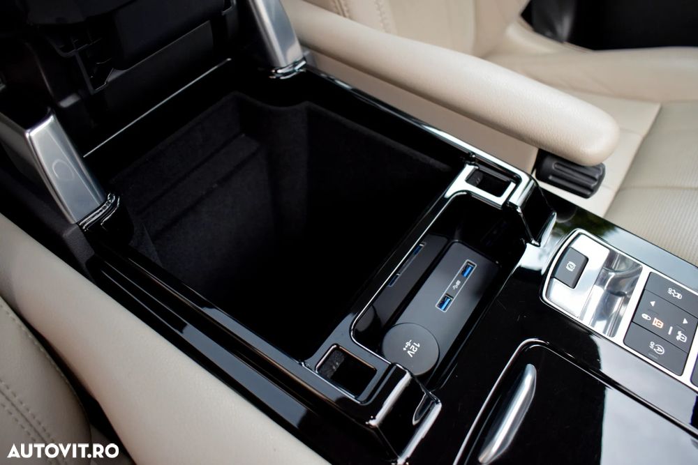 Land Rover Discovery 3.0 L SD6 HSE Luxury - 39