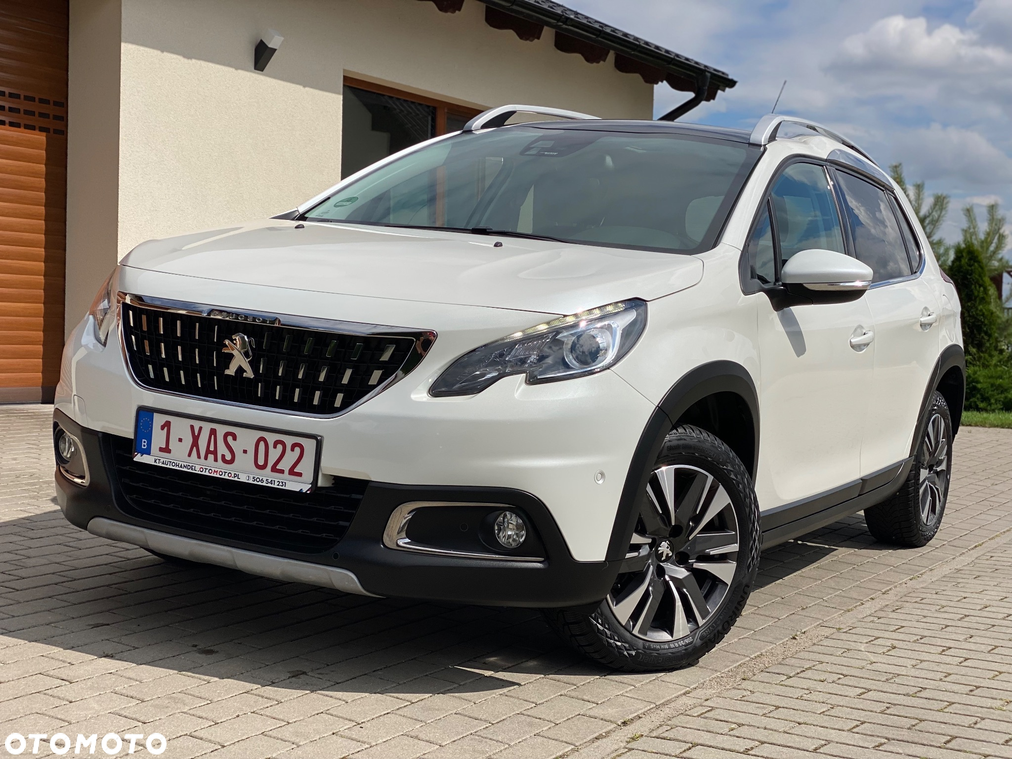 Peugeot 2008 1.2 Pure Tech Allure S&S - 33