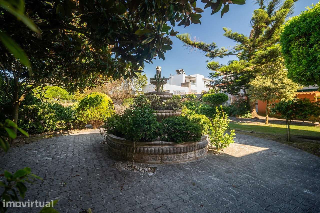 Moradia T5 à venda em Vale de Janelas, Santa Cruz – terreno 2.075 m2 e - Grande imagem: 3/31