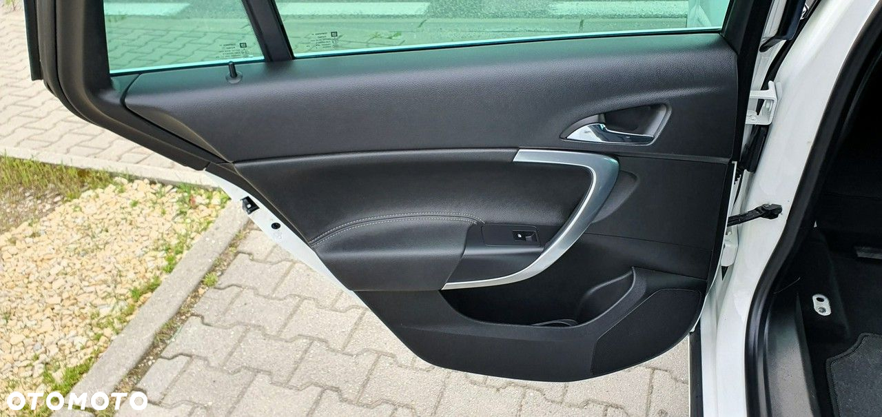 Opel Insignia - 35