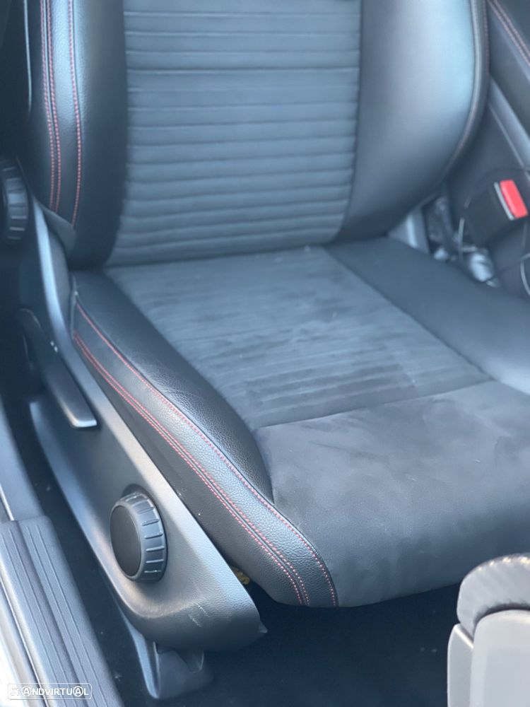 Mercedes-Benz A 160 d AMG Line - 14