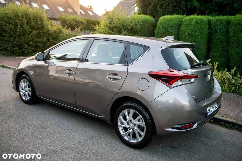 Toyota Auris 1.2 Turbo Comfort - 10