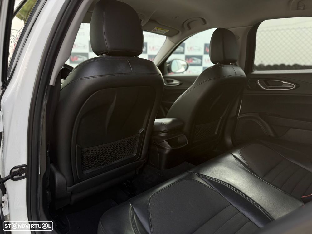 Alfa Romeo Giulia 2.2 D Super AT8 - 52