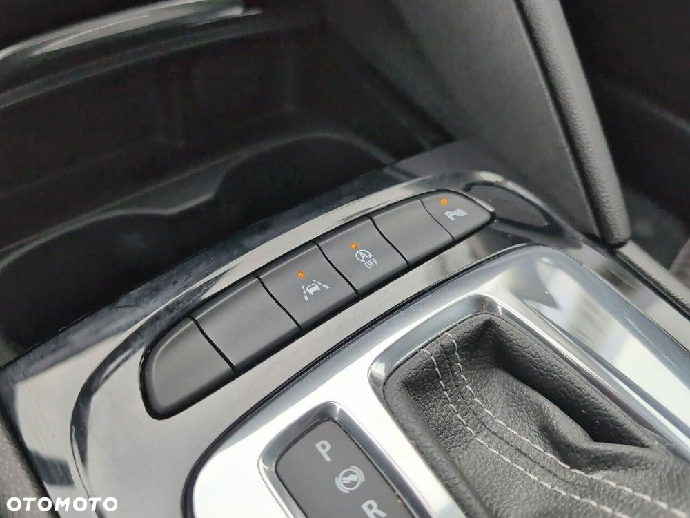 Opel Insignia - 16