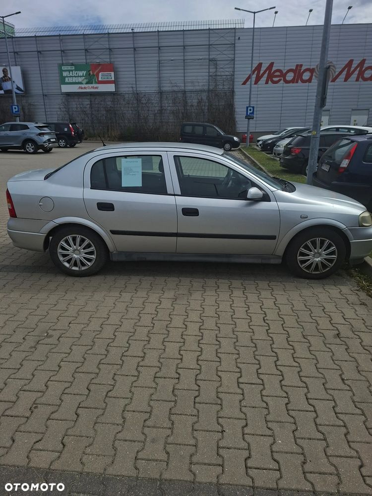 Opel Astra 1.6 Comfort / Cool - 3