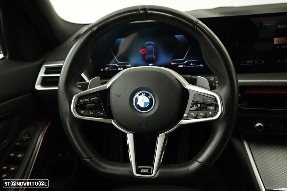 BMW 330 e Edição Desportiva M Auto - 15