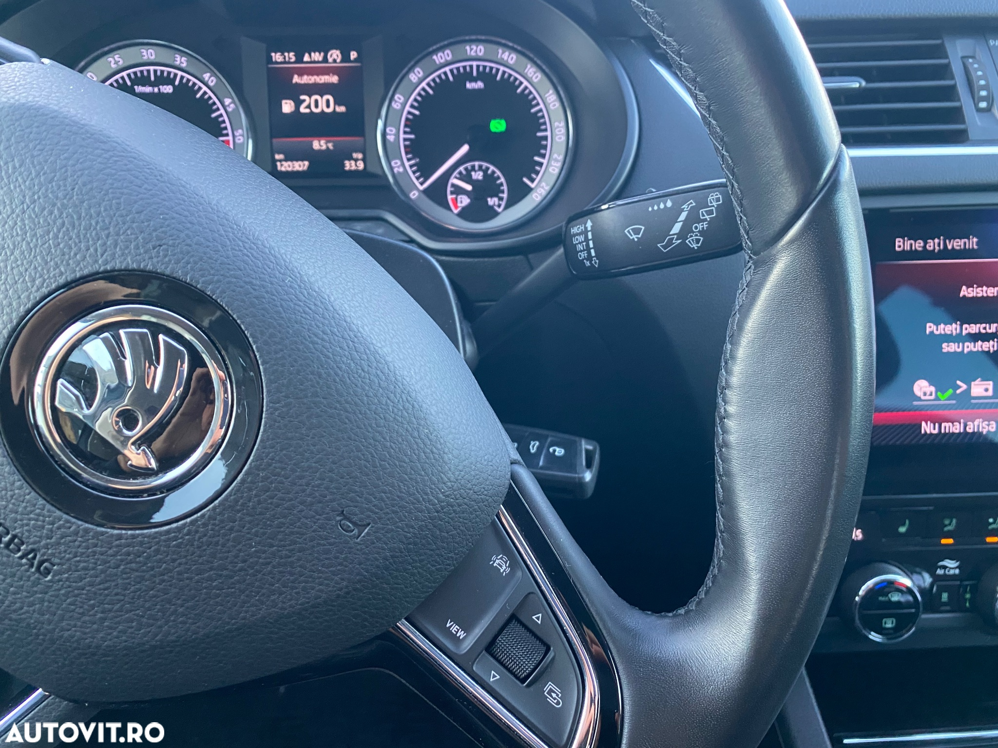 Skoda Octavia 2.0 TDI DSG Ambition - 21