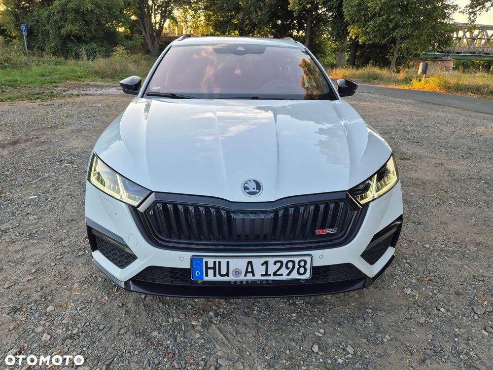 Skoda Octavia Combi 2.0 TDI DSG RS - 3