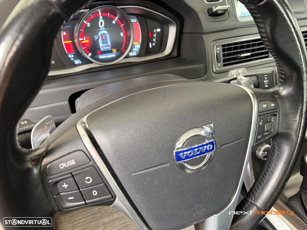 Volvo XC 70 2.0 D4 Summum Geartronic - 19