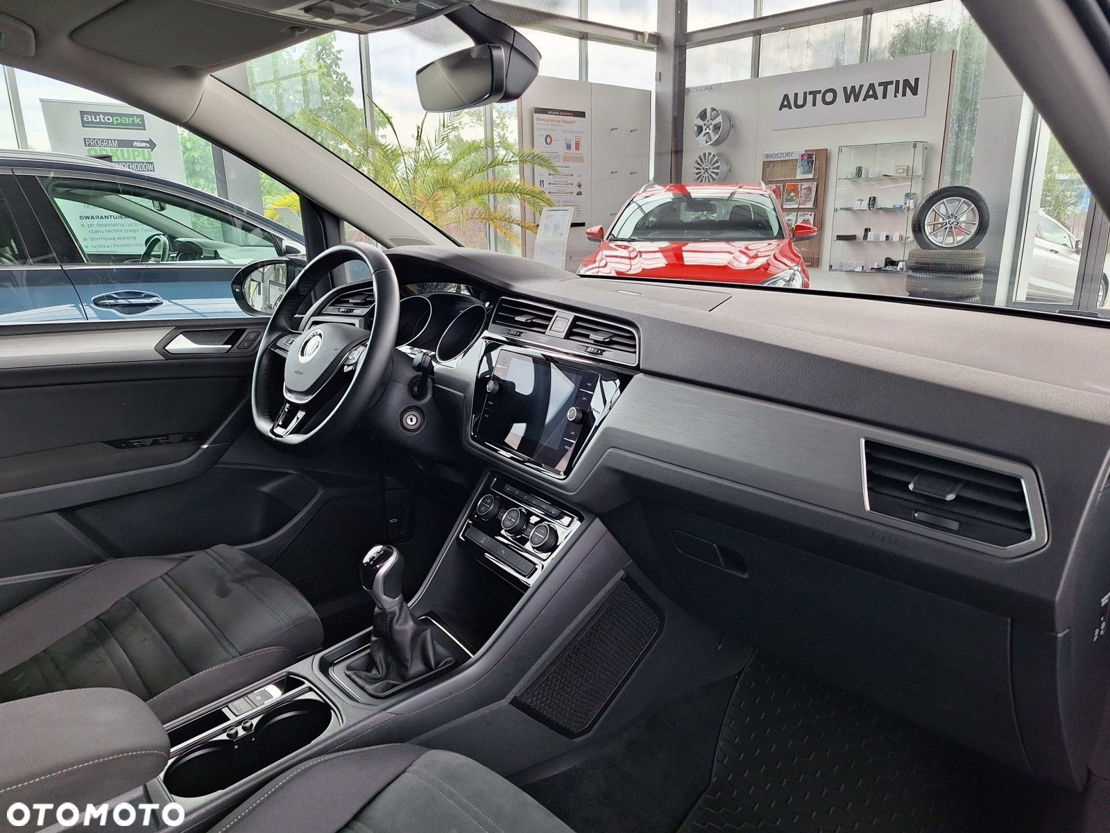 Volkswagen Touran 2.0 TDI BMT SCR Comfortline - 20