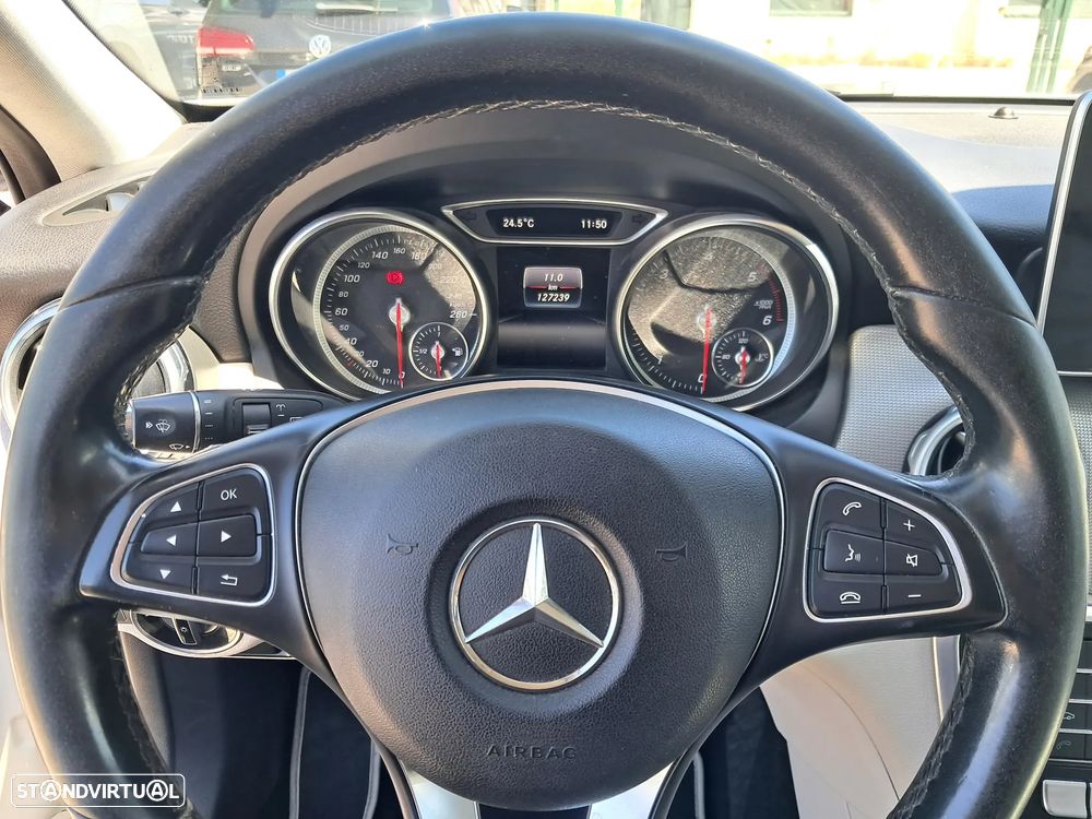 Mercedes-Benz GLA 180 d - 6