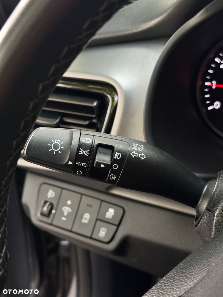 Kia Stonic 1.0 T-GDI L Business Line DCT - 26