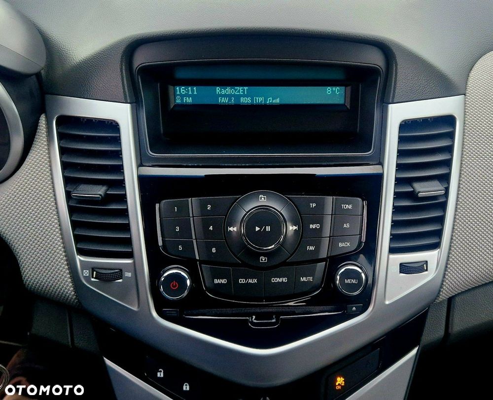 Chevrolet Cruze - 27