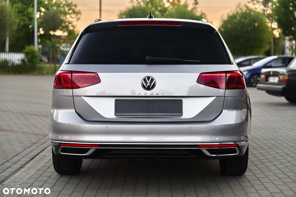 Volkswagen Passat - 10