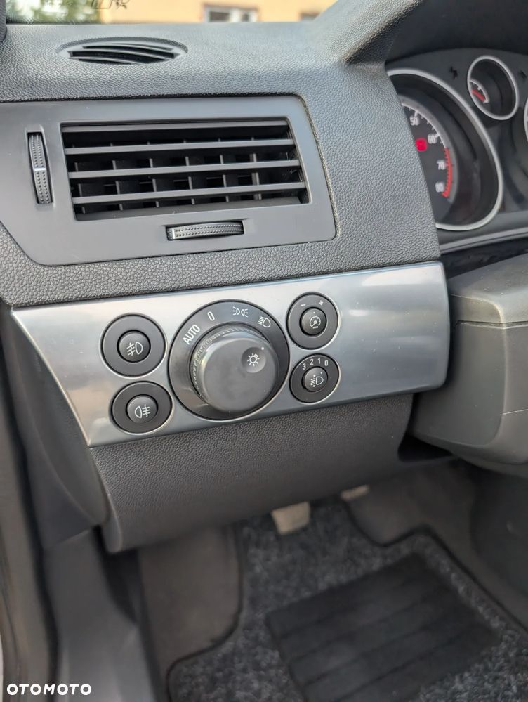 Opel Astra 1.6 - 13